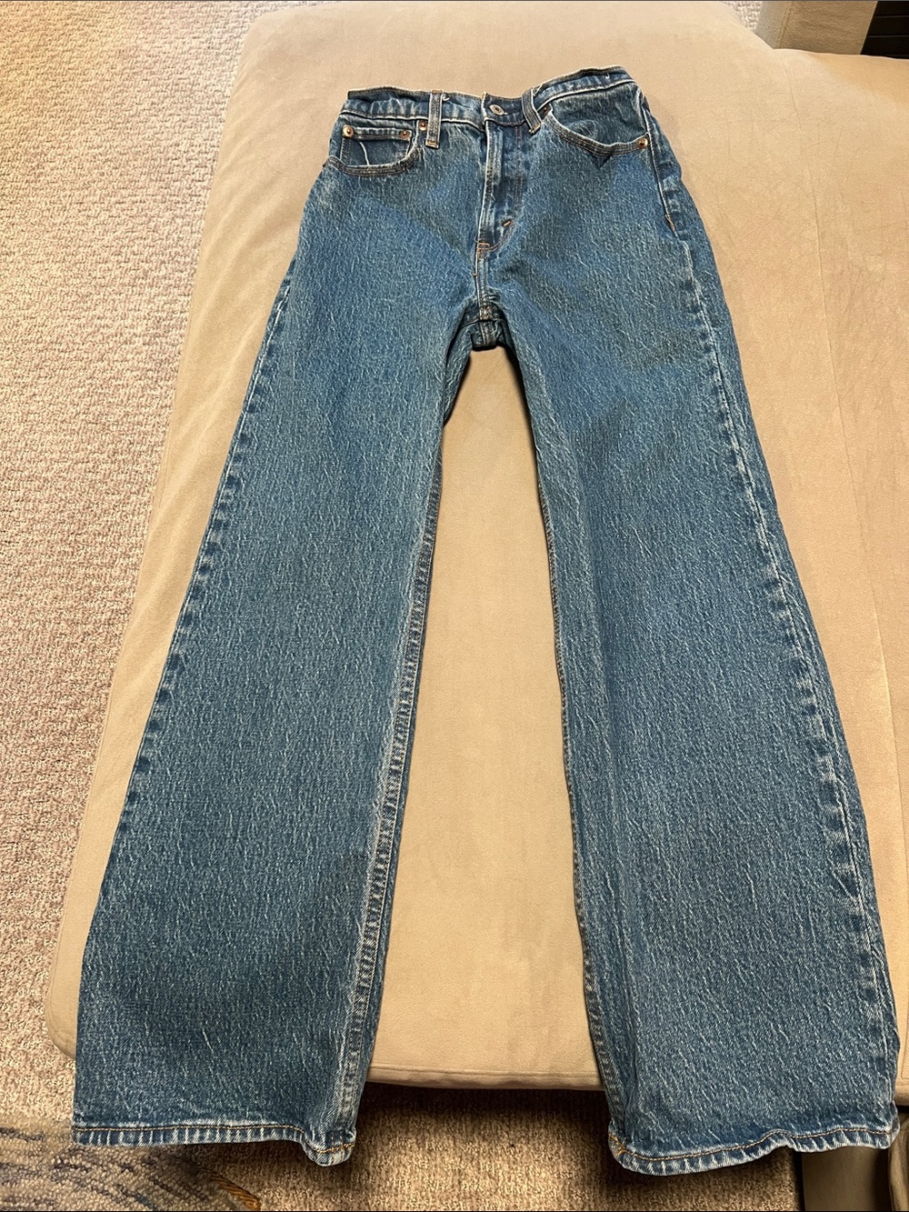 Abercrombie & Fitch 90’s Relaxed Jean High Rise